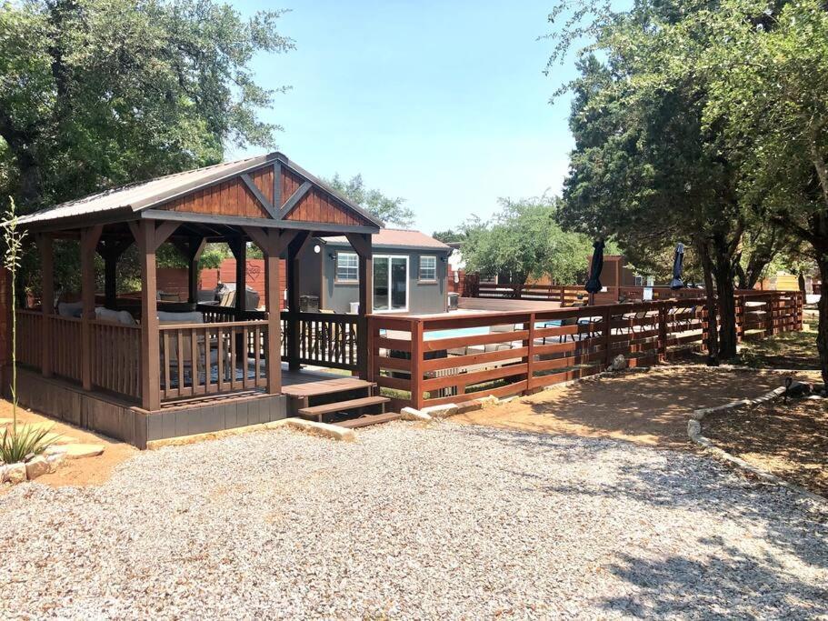 The Bison Cabin - The Cabins At Rim Rock Austin Exterior photo